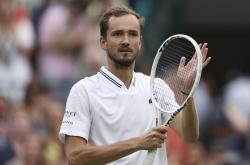 开云体育在线-包含世界网球队爆冷英国网球队，梅德韦杰夫完成帽子戏法的词条