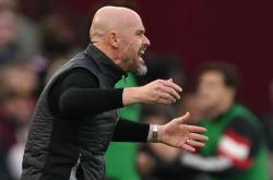 开云体育登录-曼联遗憾出局，战术调整再遭批评的简单介绍