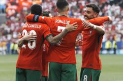 开云体育在线-包含葡萄牙力克乌拉圭，孙兴慜带队取胜的词条