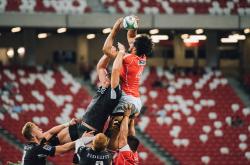 开云体育在线-巴斯托尼爆发与日本压哨绝杀，当蓝黑军团与东瀛武士在米兰城交汇