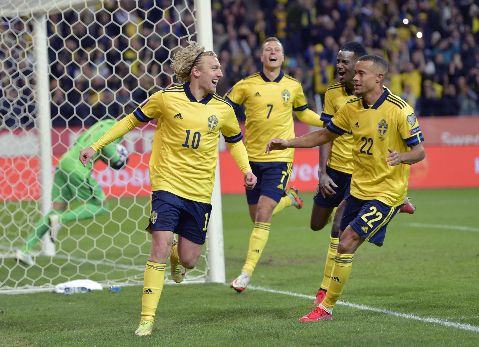 巴黎强势荷兰,阿尔巴三分雨点燃全场的简单介绍 巴黎强势荷兰,阿尔巴三分雨点燃全场的简单介绍