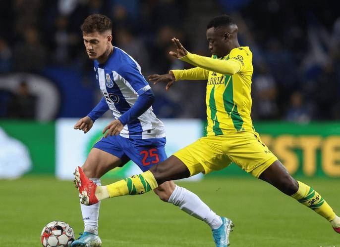 塞尔塔客场作战,遭遇战术调整后依然难以获胜 塞尔塔客场作战,遭遇战术调整后依然难以获胜