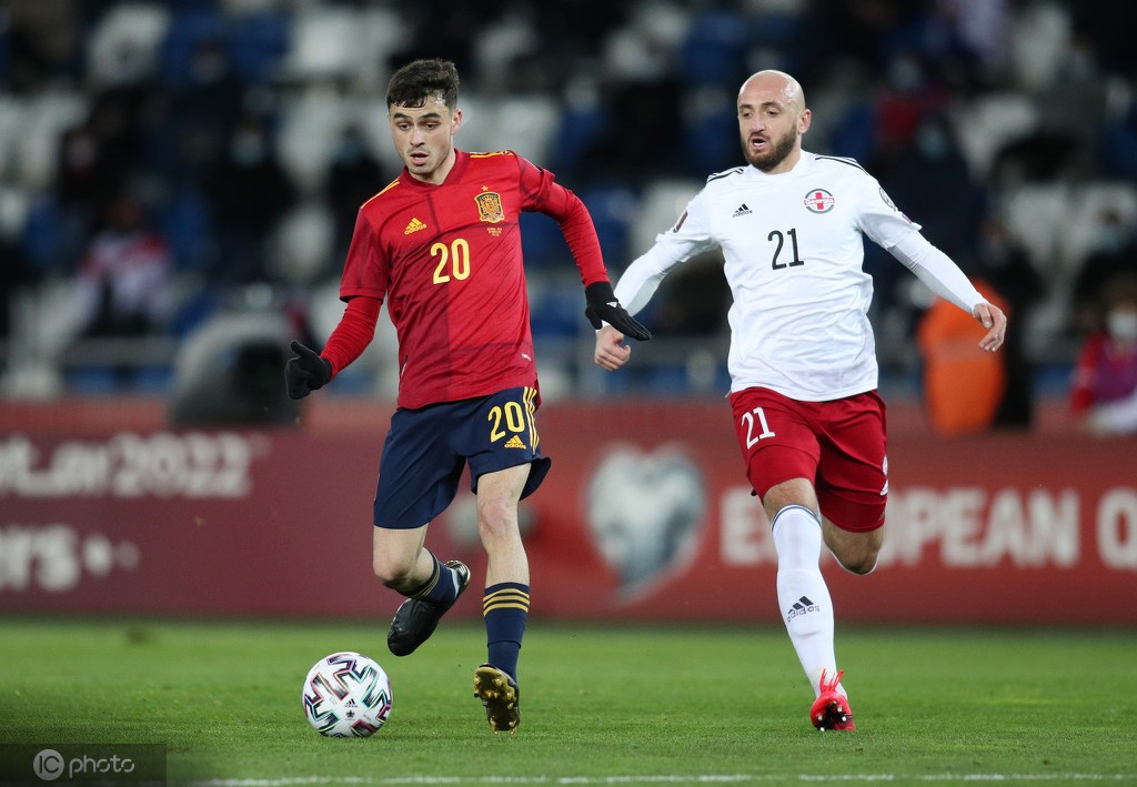 塞内加尔鏖战曼城,佩德里送出助攻 塞内加尔鏖战曼城,佩德里送出助攻