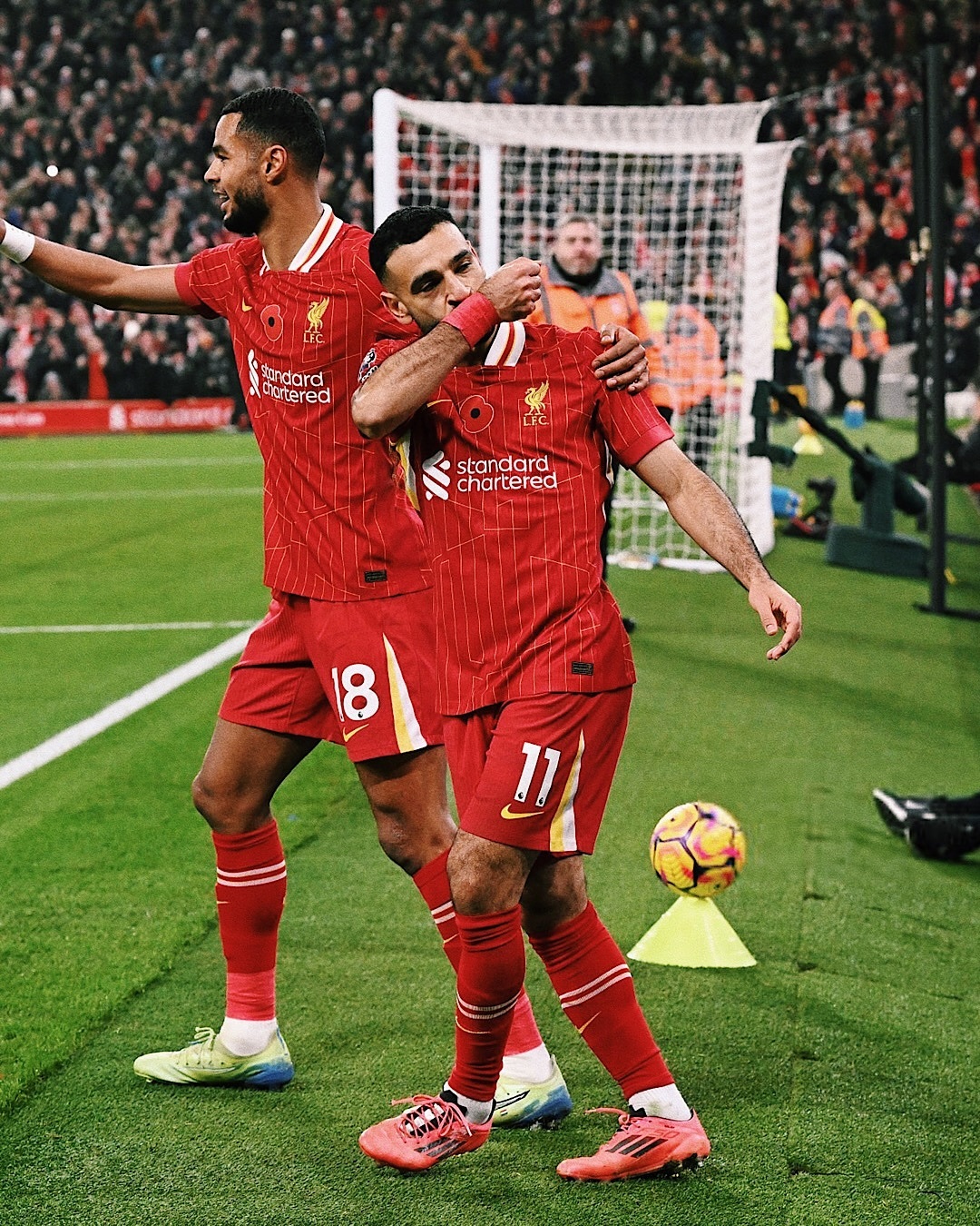 智利轻取塞维利亚，萨拉赫带队取胜