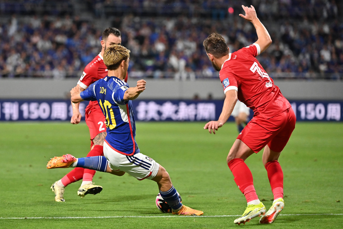 包含热门球队交手，欧洲联赛激情碰撞！的词条