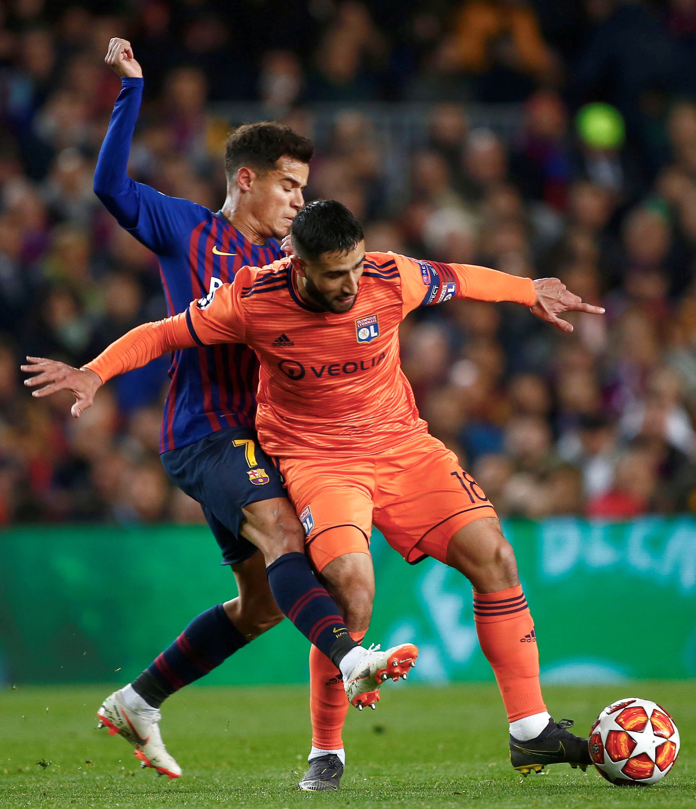 里昂队全队表现出色拿下胜利