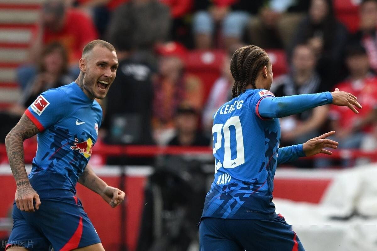 关于奥格斯堡客场大败RB莱比锡，德甲积分继续下滑的信息