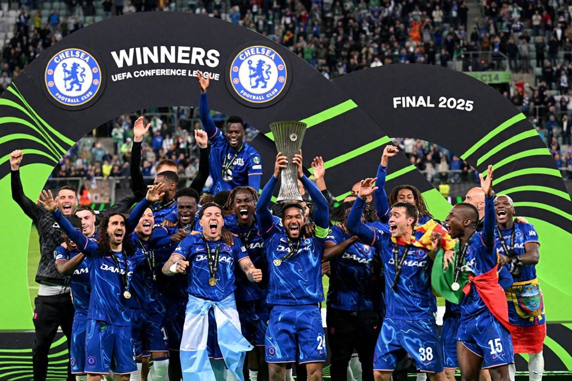 切尔西队取得比赛胜利，积分榜上升