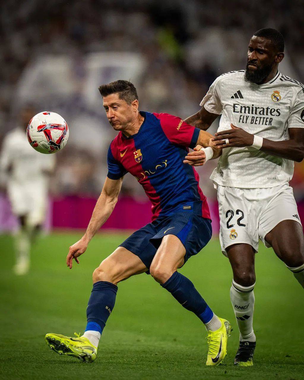 关于欧比多斯再现神勇，奥萨苏纳继续保持不败的信息