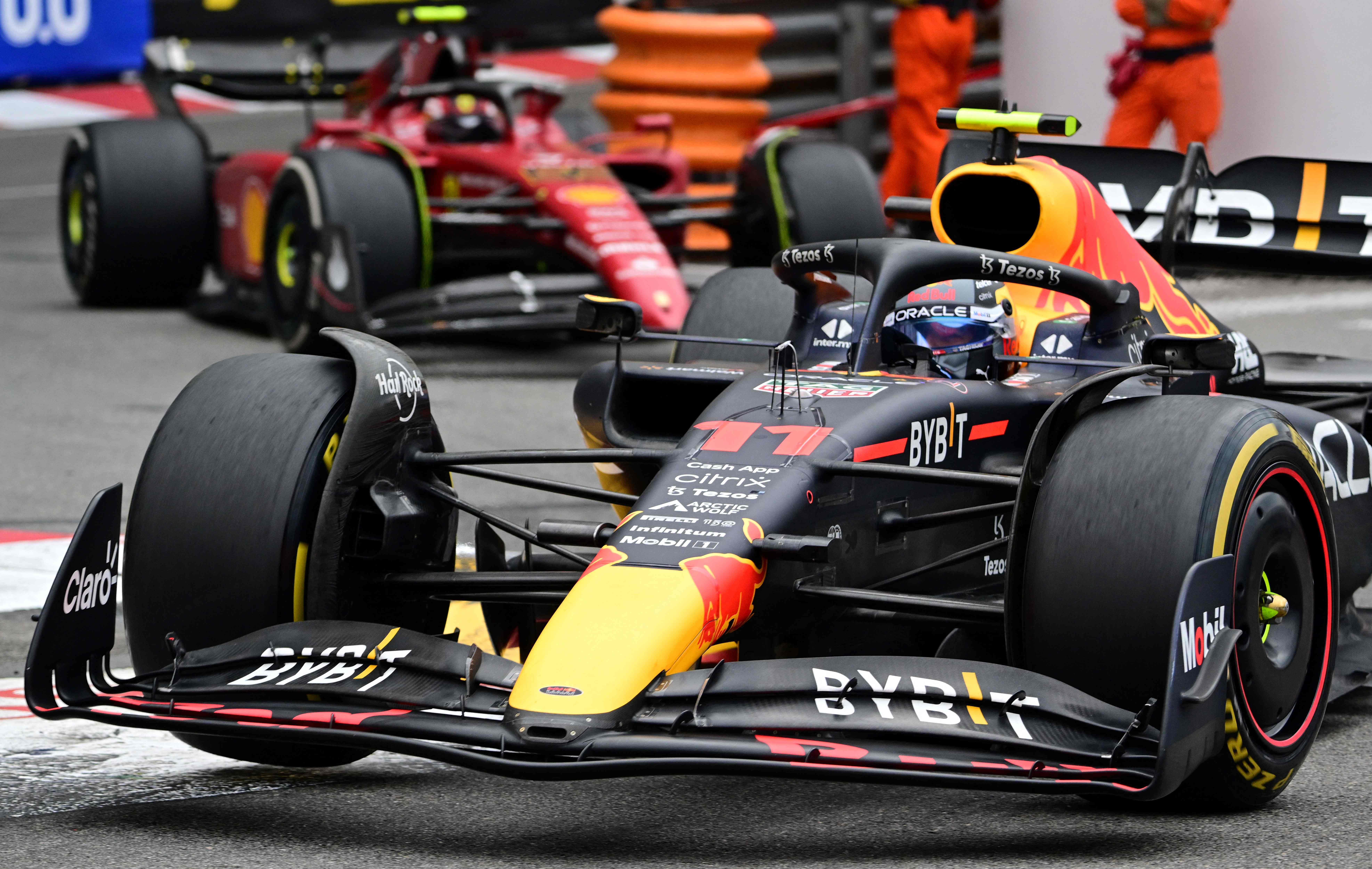 威廉姆斯险胜雷诺车队，佩雷兹点燃赛场的简单介绍