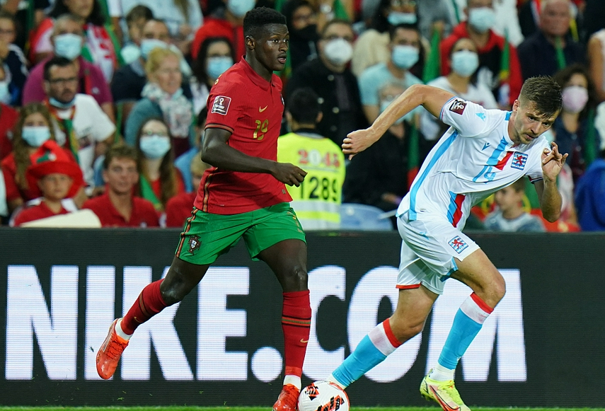 包含沃尔夫堡客场大胜，实力有所提升的词条