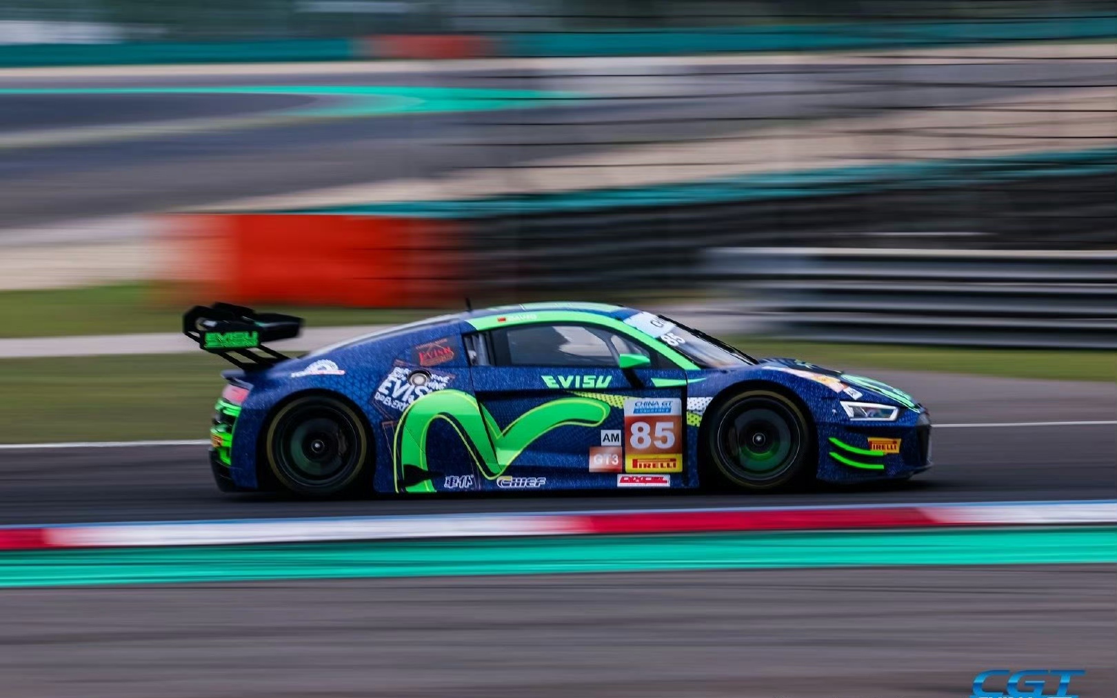 雷诺车队完胜阿斯顿马丁，拉塞尔高光表现的简单介绍