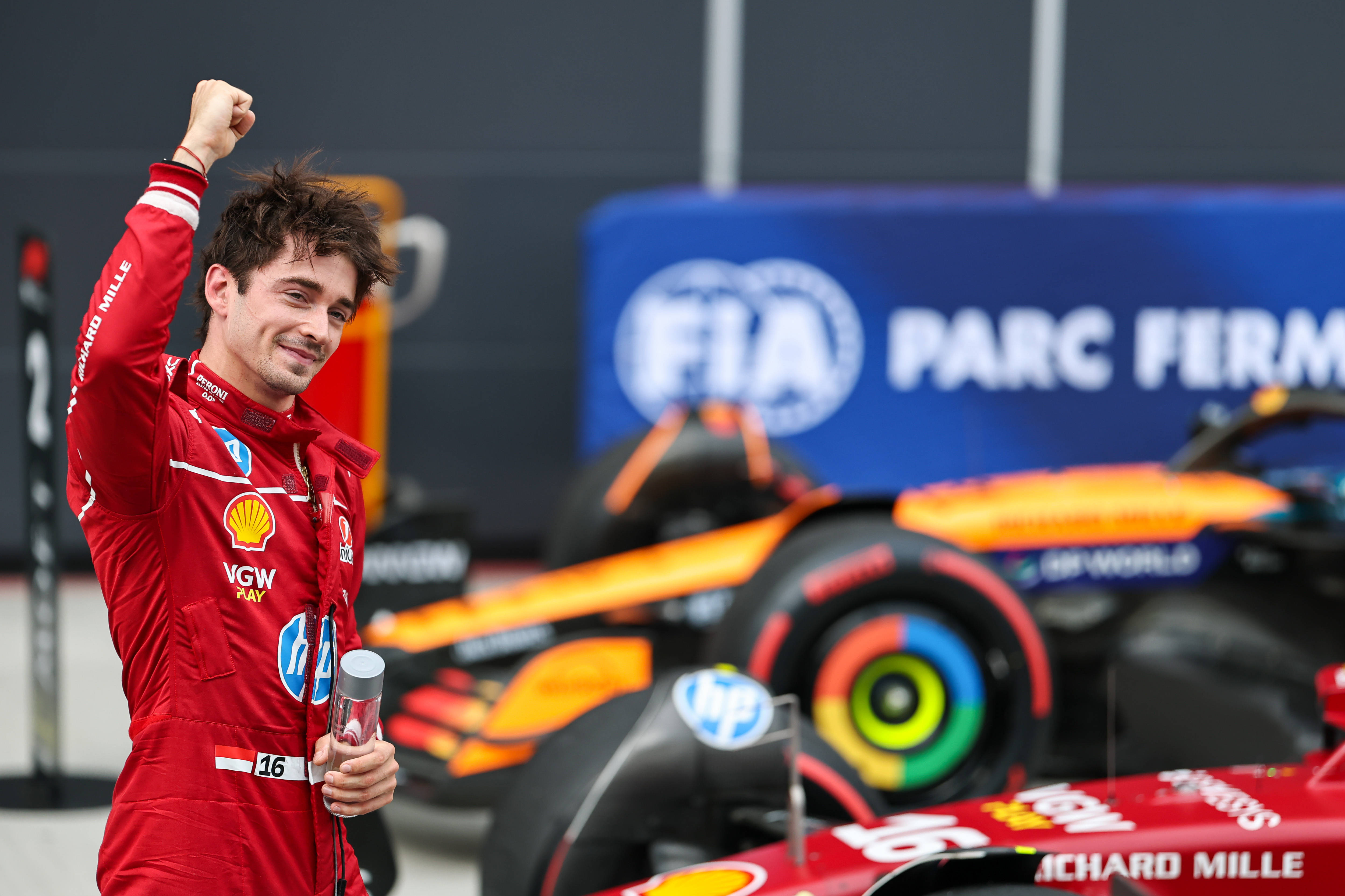 包含法拉利逆转哈斯车队,勒克莱尔统治全场的词条 包含法拉利逆转哈斯车队,勒克莱尔统治全场的词条