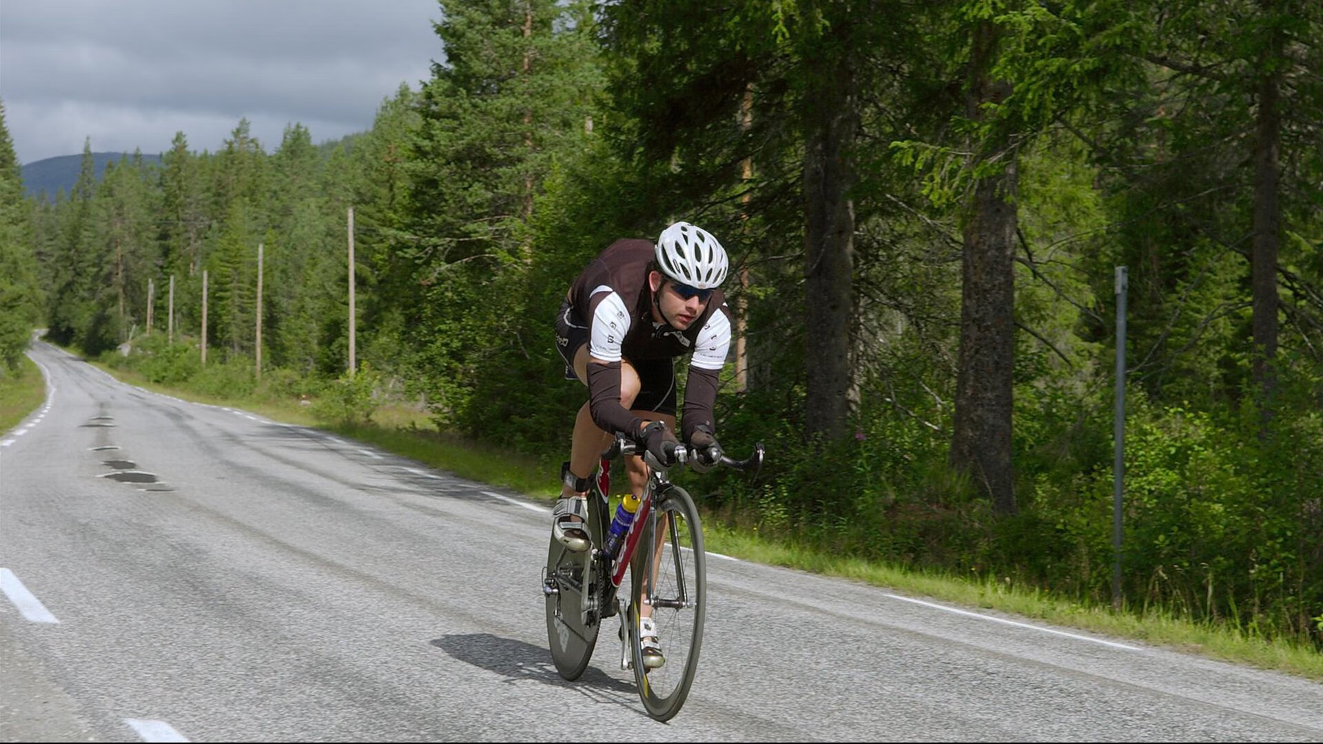 奥亚尔萨瓦尔展现巨星价值，新西兰正面击溃法国—当个人光芒照亮团队胜利
