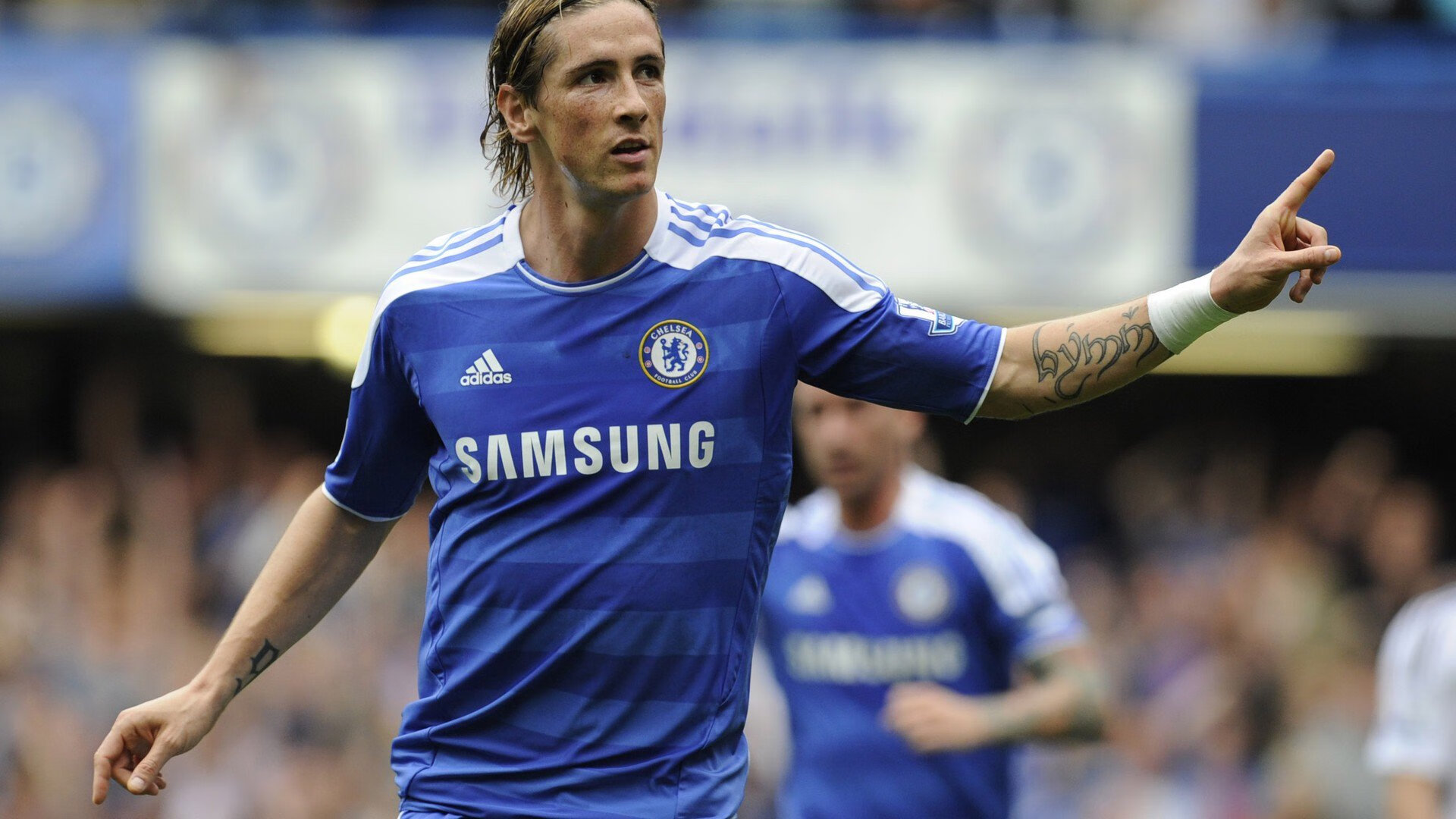 哈兰德持续施压撕裂防线,加拿大速胜丹麦背后的战术博弈